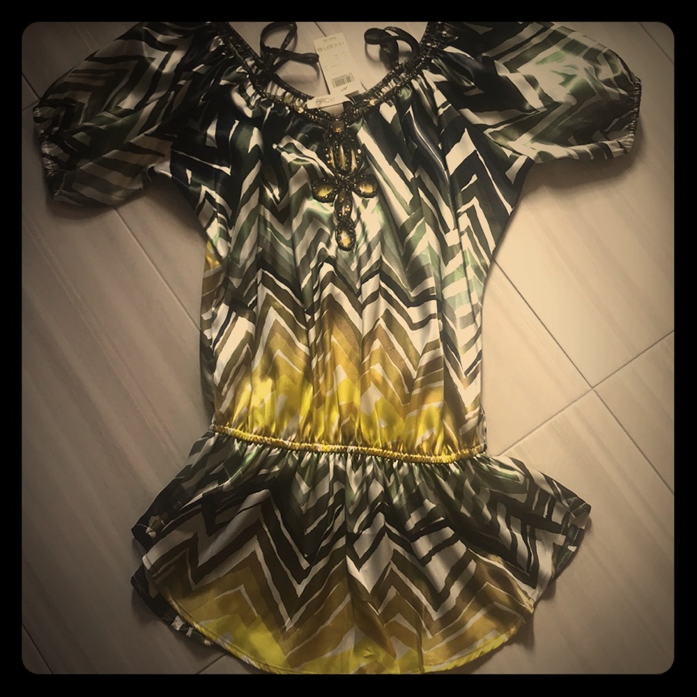 NWT-Arden B top - XS
